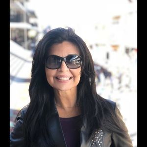 Meet your Posher, Sharon